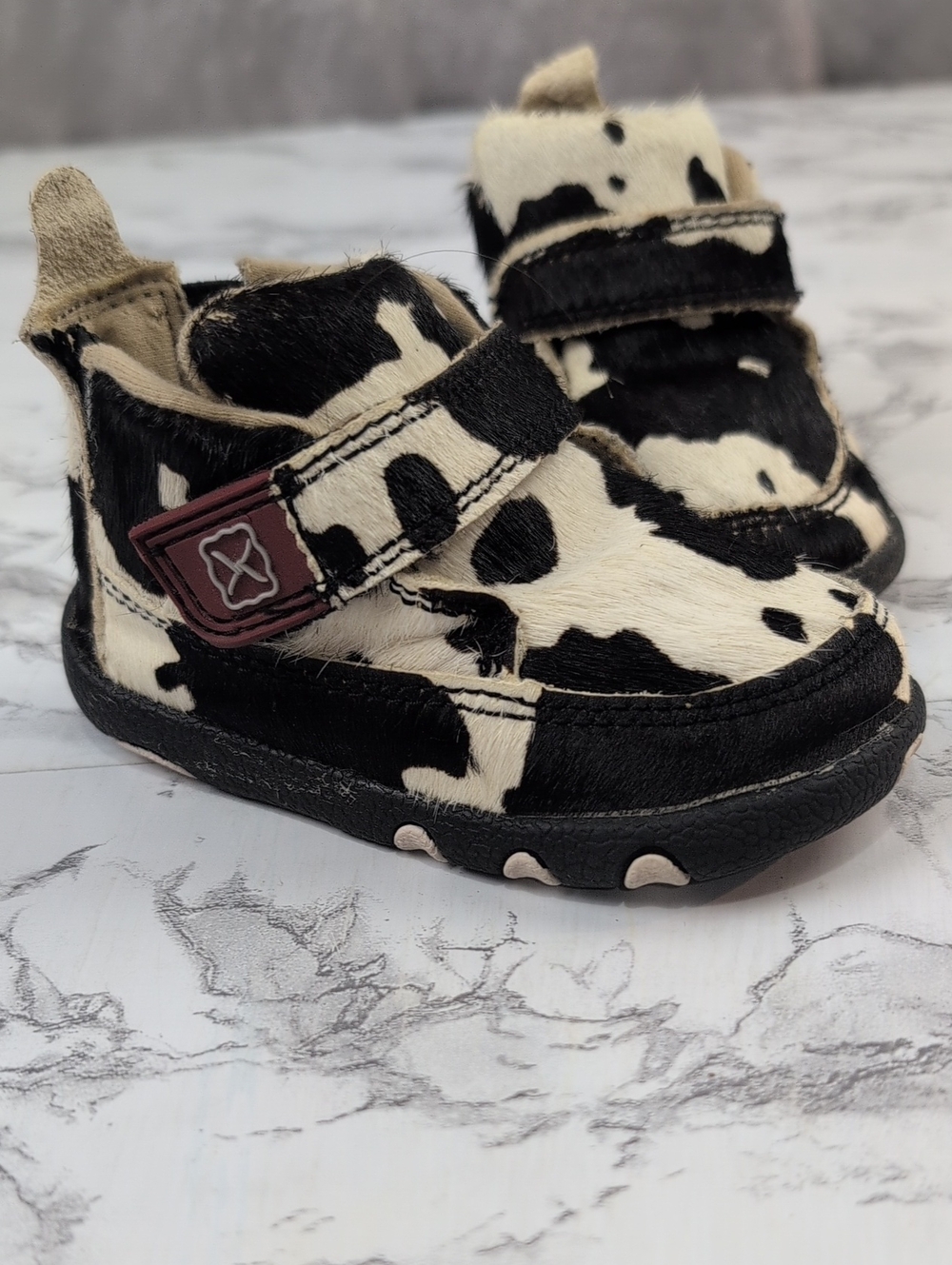 Twisted X Infant / Toddler Cow Print Hair-on-Hide Shoes Size 4M